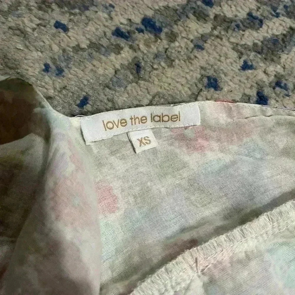 Love the label floral tiered dress Xsmall - Picture 4 of 4